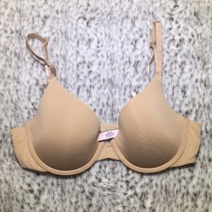 32C VICTORIA SECRET BRA